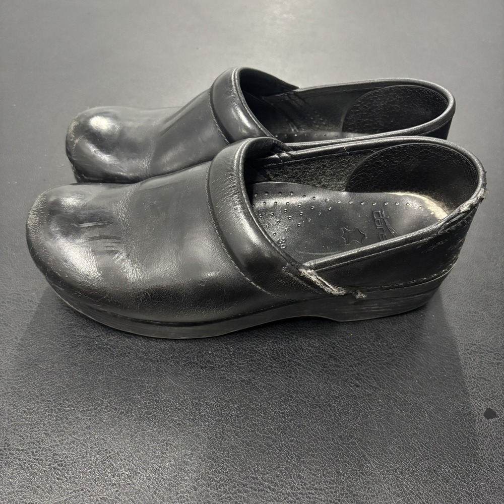 Dansko Clogs Black Leather Slip On Nurses Shoes 39 Womens US Size 9-9.5